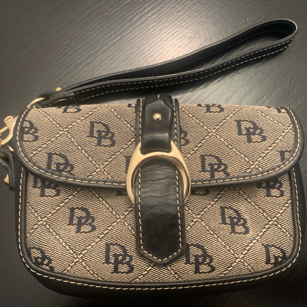 Dooney & Bourke Wristlet